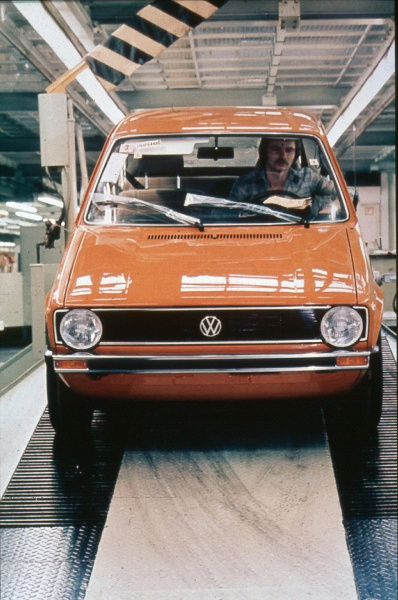 С Днем рождения, легенда! Volkswagen Golf исполнилось 50 лет